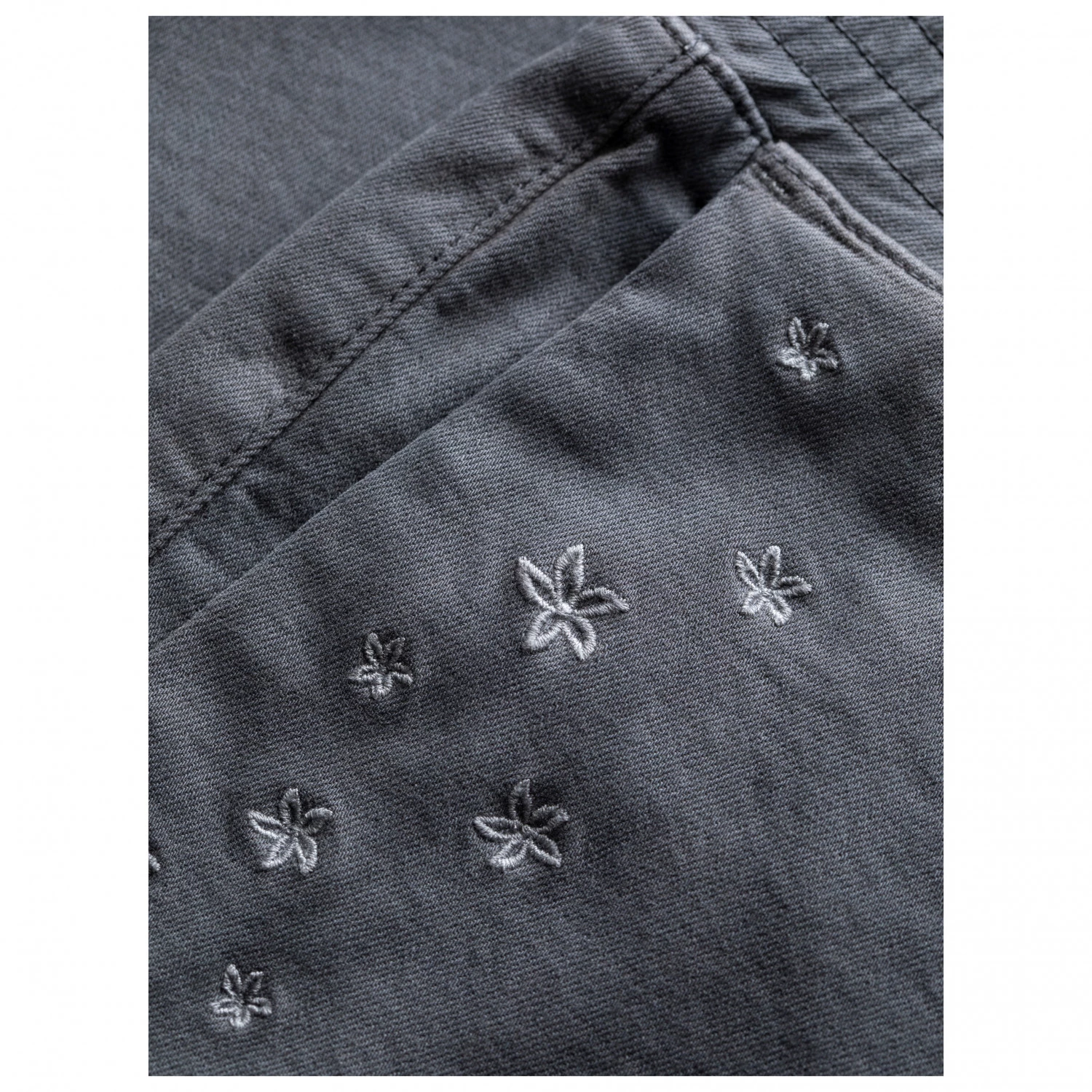 Chillaz - Women's Steffi 7/8 Pant - Short 7 Chillaz - Women's Steffi 7/8 Pant - Short – Image 5